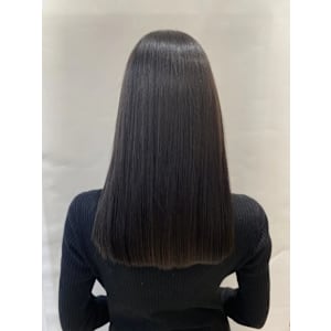 伸ばしかけセミロング暗カラー