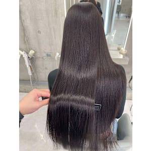 カラー＋トリートメントで後ろ姿美人