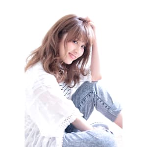 ふんわりカールスタイル