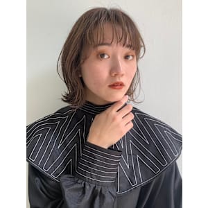 レイヤーミディ/軽やか質感/柔らか動き/小顔ひし形