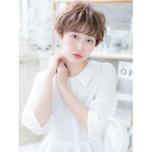 アシンメトリー外国人風耳かけオン眉ショート　ヘーゼルブラウン - mod's hair【モッズヘア】上尾/上尾西口店【モッズヘア アゲオ アゲオニシグチテン】掲載中