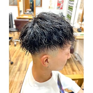 ダウンバング　ツイストスパイラルパーマ　スキンフェードカット - hair studio Romeo【ロメオ】掲載中