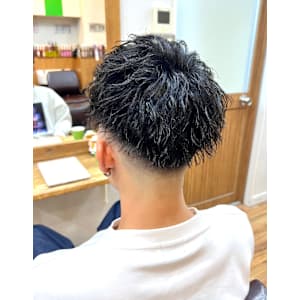 ダウンバング　ツイストスパイラルパーマ　スキンフェードカット - hair studio Romeo【ロメオ】掲載中