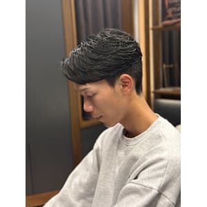 メンズ　パーマ　センターパート　刈り上げ - 銀座shino【ギンザ シノ】掲載中