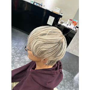 ホワイトカラー　ローライト - AIZU 渋沢 白髪ぼかし ハイライト 髪質改善【アイズ シブサワ シラガボカシ ハイライト カミシツカイゼン】掲載中