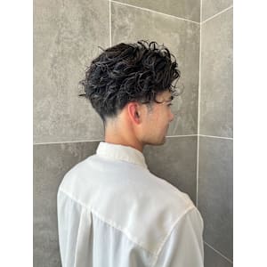 【気持ちも引き締まる】強めスパイラルパーマ - 半個室型美容室 Sourire 荒戸店【ハンコシツガタビヨウシツ スーリール アラトテン】掲載中