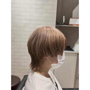 ホワイトベージュのレイヤーマッシュウルフ - Vis Hair＆Beauty 西新井店【ビス ヘア アンド ビューティー】【ビス ヘアアンドビューティー】掲載中