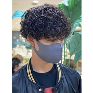 メンズパーマ波巻きツイストスパイラル刈り上げセンターパート