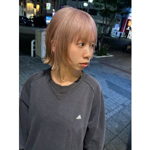 切りっぱなしボブと顔まわりのレイヤー