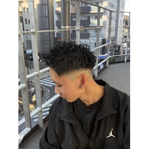 王道スパイキーショート - CØDE by KENJE【コードバイケンジ】掲載中