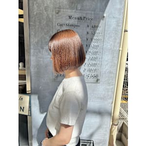 艶やかカッパーオレンジのミニボブ - BUZZIot/h【バジオットエイチ】掲載中