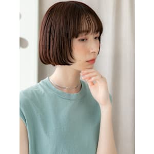 シースルーバングワインレッド小顔切りっぱなしボブ30代40代