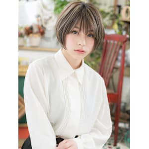 細めハイライト小顔ウルフマッシュショート　根本パーマ