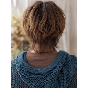 ニュアンスデザインアップバング無造作パーマ　フェザーパーマ