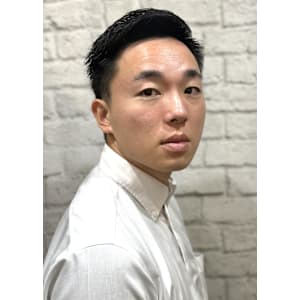 刈り上げビジネスショート