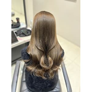 Mako ヘーベルベージュ ブリーチなし 透明感 髪質改善