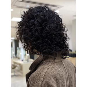 メンズパーマ波巻きツイストスパイラル刈り上げセンターパート