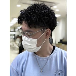 メンズパーマ波巻きツイストスパイラル刈り上げセンターパート