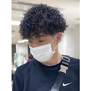 メンズパーマ波巻きツイストスパイラル刈り上げセンターパート