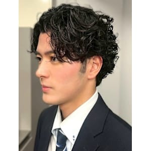 メンズショート 眉毛カット 20代 30代 韓国ヘア 束感