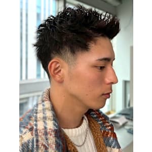 アップバング スパイキーショート ツーブロック 眉毛カット