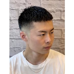 フェード×クロップスタイル - 銀座マツナガ 新宿野村ビル店【ギンザマツナガ シンジュクノムラビルテン】掲載中