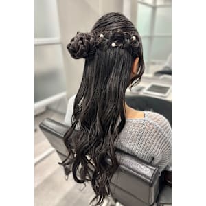 編み込みハーフアップ×ゆる巻きロング - newi 所沢【ネウィ トコロザワ】掲載中