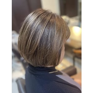 イルミナカラーで白髪ぼかしカラー - Stilla smooth【スティラスムース】掲載中