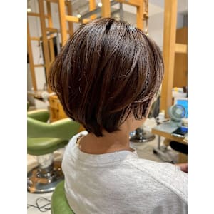ショートスタイル - EARTH/M 新小岩店【ヘアメイクアースモード  シンコイワテン】掲載中