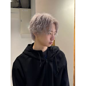 takumiデザインカラー×パーマ - MOON by KENJE【ムーンバイケンジ】掲載中