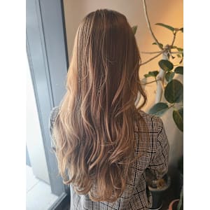 イエローベージュ