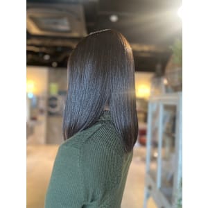 髪質改善でつくる“自然な艶ロング” - SANKARI 真法院店【サンカリ シンポウインテン】掲載中