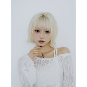 ボブウルフとブロンドでおしゃれハイトーン♪