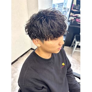 自然な動き×軽さが出る、扱いやすさ抜群のメンズパーマ - CØDE by KENJE【コードバイケンジ】掲載中