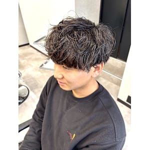 自然な動き×軽さが出る、扱いやすさ抜群のメンズパーマ - CØDE by KENJE【コードバイケンジ】掲載中