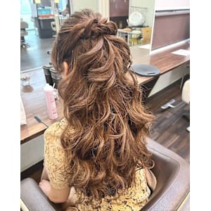 結婚式ヘアセットハーフアップ