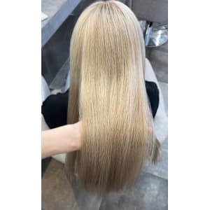 小顔へア/髪質改善/ブリーチなしカラー／ヘアアレンジ - Lovis 浦和【ラビス ウラワ】掲載中