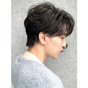フェザーパーマ マッシュショート センターパート 20代