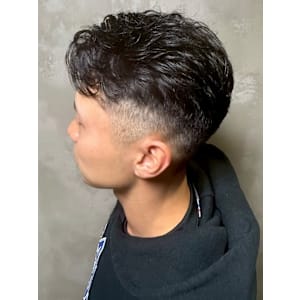 フェードカット スキンフェード ベリーショート アイパー  - 完全個室 THIS IS BARBER 3rd【カンゼンコシツ ディスイズバーバーサード】掲載中