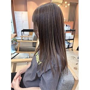 白髪ぼかし/ナチュラルハイライト/ベージュ/細めハイライト - SOTOE＆marbb久喜店【ソトエアンドマーブ クキテン】掲載中