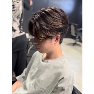 センターパート×ニュアンスパーマ×フェザーパーマ×men' - owl 心斎橋【アウル シンサイバシ】掲載中