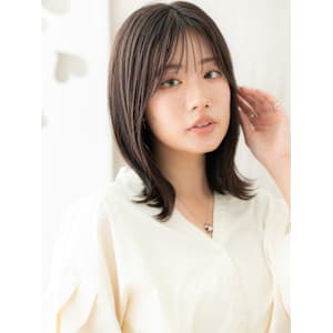 チャコールグレーくびれミディアム小顔クラゲヘアー30代40代 - COVER HAIR bliss 【カバー ヘア ブリス】川口/ららテラス川口東口駅前店【カバー ヘア ブリス カワグチララテラスカワグチヒガシグチエキマエテン】掲載中