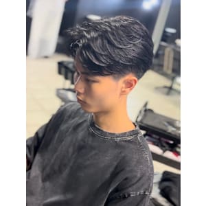 センターパート×ニュアンスパーマ×フェザーパーマ×men's - owl 心斎橋【アウル シンサイバシ】掲載中