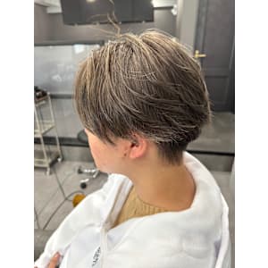 WAVY 桜木町 センターパート×グレーシルバー