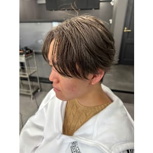 WAVY 桜木町 センターパート×グレーシルバー - WAVY 桜木町店【ウェイビーサクラギチョウテン】掲載中