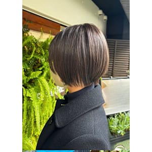 自然な丸みの大人ショート - HAIR&HEADSPA SQUARE＊UNO HAKATA【ヘアアンドヘッドスパ スクエアウーノ ハカタ】掲載中