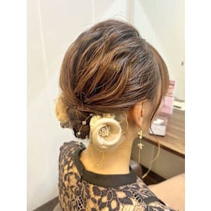 結婚式ヘアアレンジ