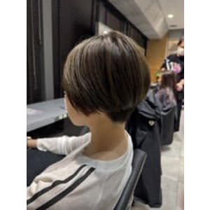 前下がりショート - newi 池袋【ネウィ イケブクロ】掲載中