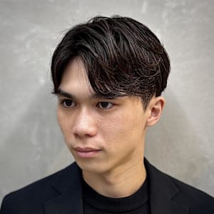 フェザーパーマ×センターパート - SARM MAN 人形町〈理容室〉【サームマン ニンギョウチョウ リヨウシツ】掲載中