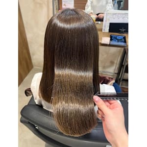 つやカラーとオージュアトリートメント